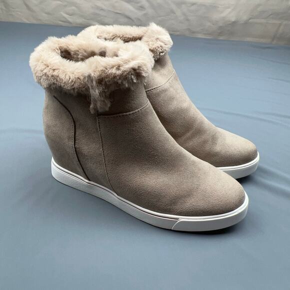 Maurices Tan Faux Fur Wedge Sneaker Boots Womens 9 Zip Hidden Heel Winter Cozy - Picture 5 of 8